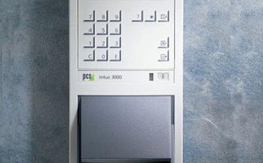 Frei programmierbares Einstiegsmodell für die moderne Zeiterfassung und Zeitwirtschaft