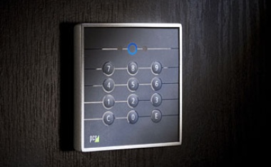 Fingerprint-Leser INTUS 600FP mit Leseverfahren Mifare DESFire EV1 und Legic advant