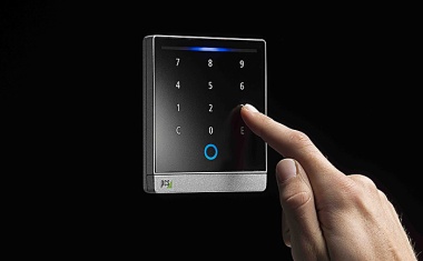 PCS Systemtechnik: Neuer Zutrittsleser Intus 700