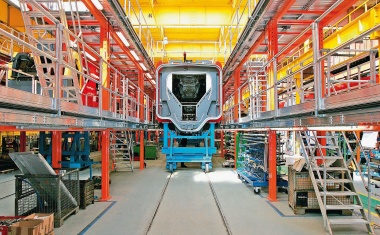 Günzburger Steigtechnik: Individuell geplante Sonderkonstruktionen kombinieren Effizienz mit Arbeitssicherheit