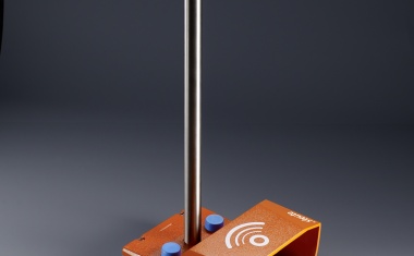 Steute: Funk-Fußschalter für Umformanlagen