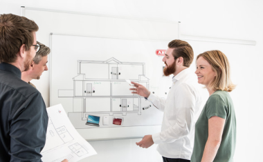 Abus: Weiterbildungsseminar „Smart Building und Gebäudesicherheit“