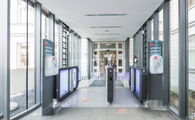 Automatisiertes Körpertemperatur-Screening von PCS