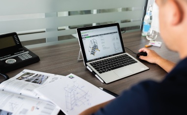 Günzburger Steigtechnik bringt Ratgeber heraus