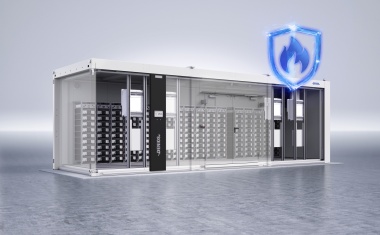 Denios kombiniert Batteriespeicher und Brandschutzsystem