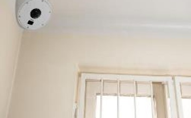 Vandal-resistant stainless steel anti-grip casing for high quality indoor video surveillance