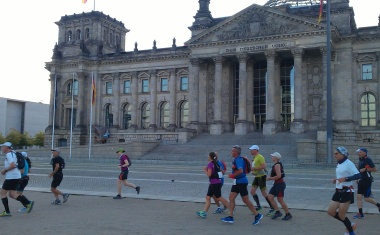 100 Meilen gegen das Vergessen: Der Berliner Mauerweglauf im Livestream