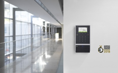 PCS gewinnt German-Design-Award für Zeiterfassungsterminal