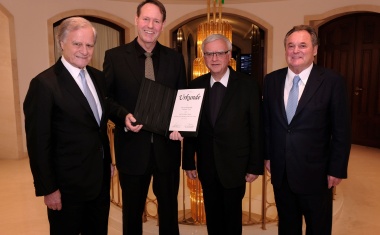 Klüh Stiftung zeichnet Düsseldorfer Uniprofessor für Forschungen nach dem Ursprung des Lebens aus