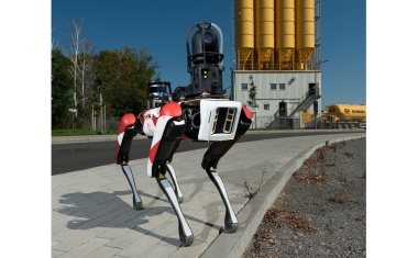 Sicherheitsroboter für den Einsatz im Perimeterschutz: Zukunftstechnologie zum Anfassen