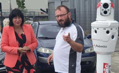 EU-Politikerin Marion Walsmann zu Gast bei Security Robotics