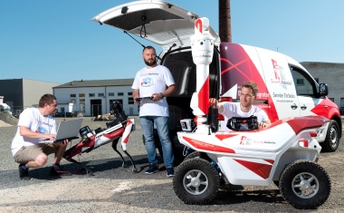 Sicherheitsroboter und Leitstellen im Zusammenspiel