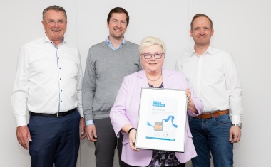 Jubiläum bei Denios: Birgit Ostermann seit 25 Jahren dabei