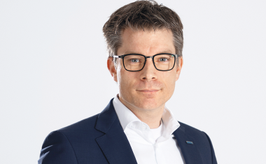 Lithium-Akkus sicher laden: Wie der Brandgefahr zu begegnen ist