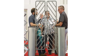 Automatic Systems: Outdoor-Sensorschleuse FirstLane „Plus“