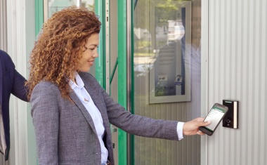 Flexible und sichere Zutrittskontrolle ganz einfach mit dem Smartphone