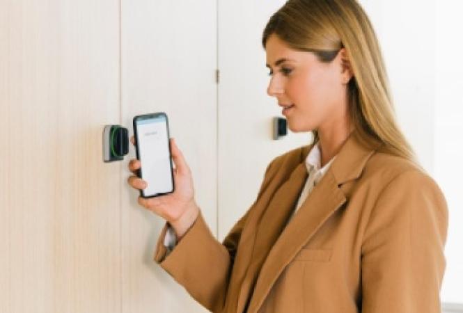Assa Abloy's battery-powered Aperio KL100 secures lockers
