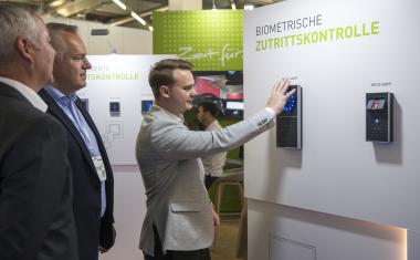 PCS und Mitaussteller Astrum IT auf der SicherheitsExpo 2024