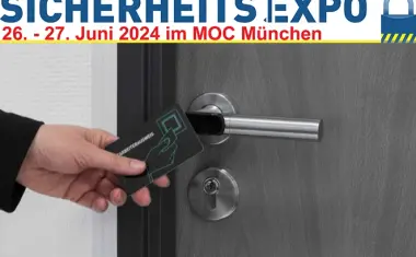 Mechatronische Zutrittskontrolle Intus Flex kommuniziert mit Bluetooth