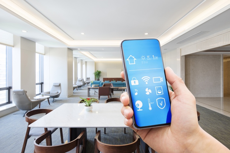 SAG Smart Access kann problemlos in Kontrollsysteme für die Raumsteuerung...