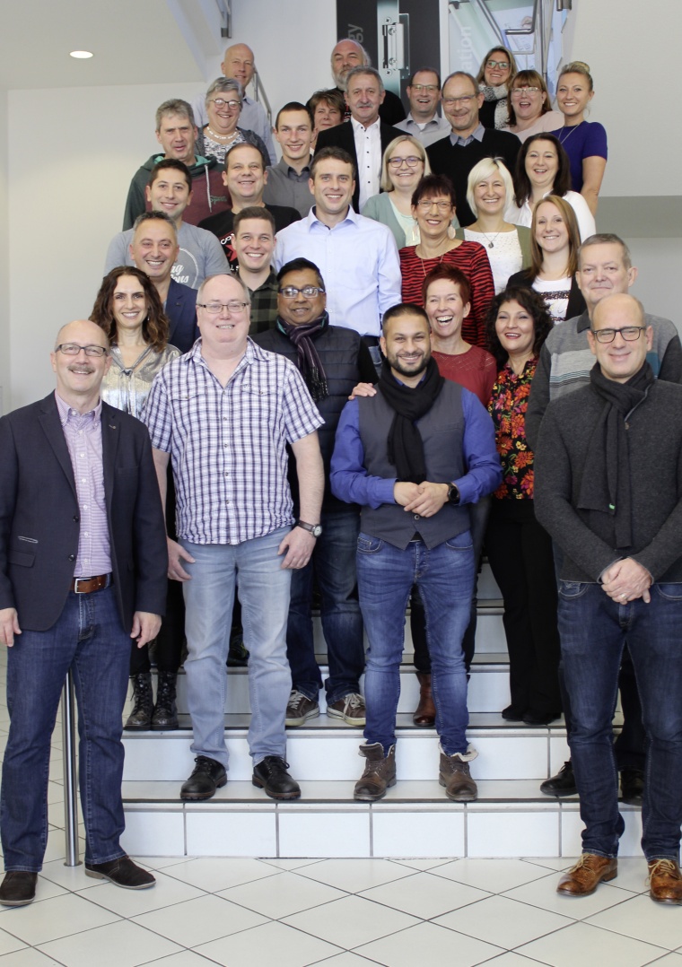 Für 845 Jahre Betriebszughörigkeit ehrte Assa Abloy 38 langjährige...