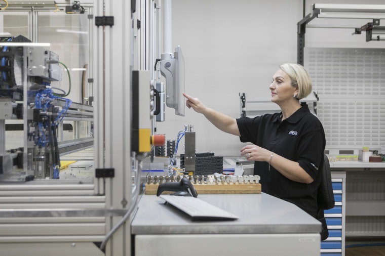 Produktion bei Evva. Bildnachweis: Evva