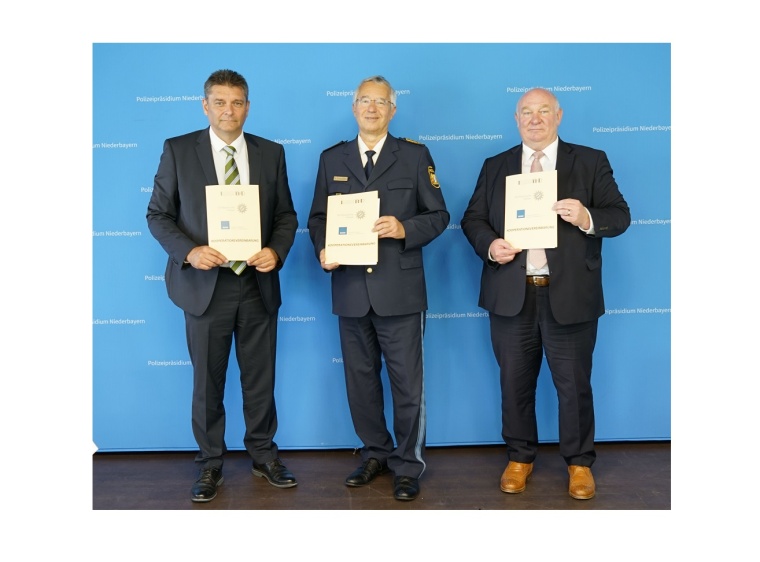 Alexander Borgschulze, Prof. Dr. Wilhelm Schmidbauer, Prof. Waldemar Berg (v....