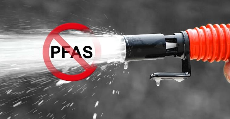 PFAS-Verbot, Löschstrahl mit Verbotsschild