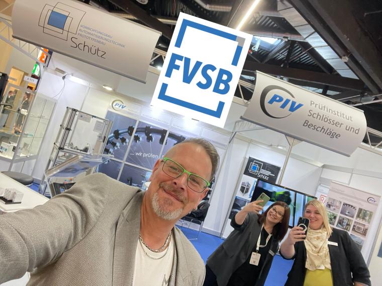 (v. l.:) PIV-Laborleiter Sascha Holz, Geschäftsführungsassistentin der...