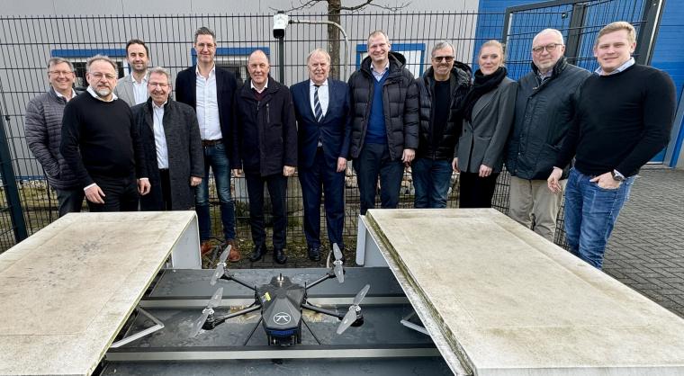 Neben Cornelius Toussaint (2.v.l.) nahmen zehn Vertreter aus acht...